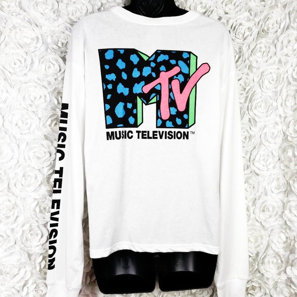 MTV Logo White Long Spell Out Sleeve Graphic Tee